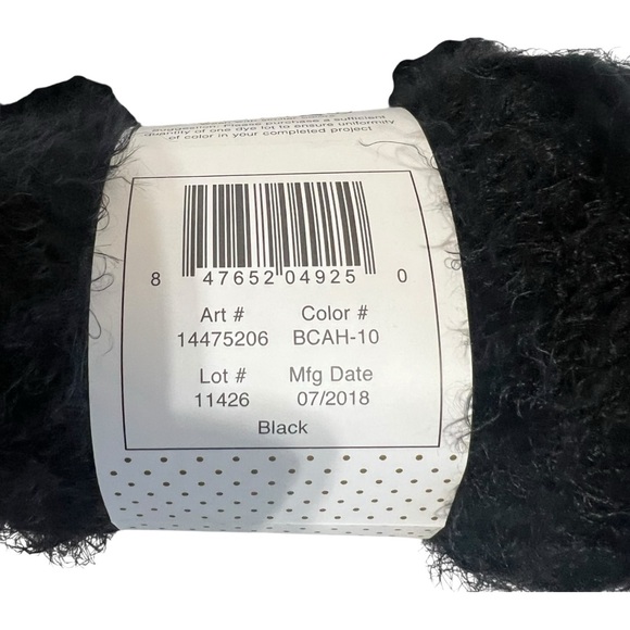 Yarn 4 buttercream black yarn Angel Hair eyelash 120 yards, bulky, super soft - Picture 6 of 11